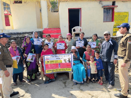 Pauri Police is going from village to village and running awareness classes