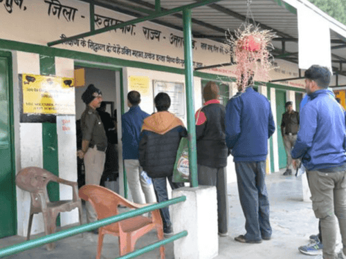 07- Voting process continues in Kedarnath assembly by-election