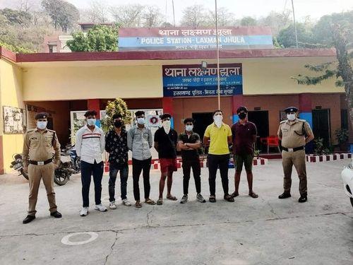 Laxmanjhula police arrested 07 people who were rioting
