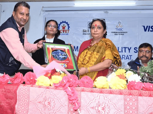 Assembly Speaker Mrs. Ritu Khanduri inaugurated the Naturalist Training Program