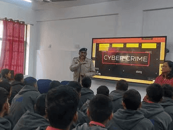 Image for Kausani Police made school children aware by giving them necessary information