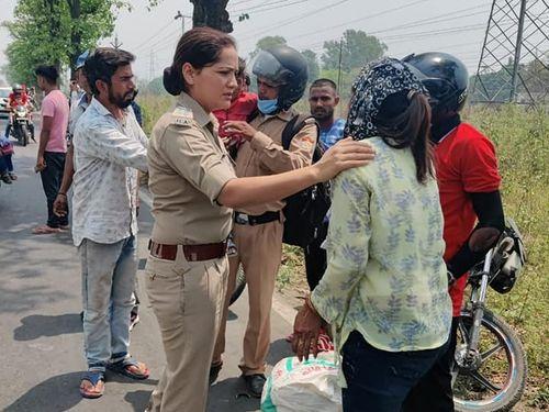 The injured couple got the support of the police and the public