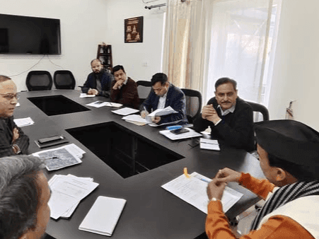 Cabinet Minister Dr Rawat held a meeting regarding the construction of new motorways