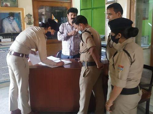 Women's Helpline / Anti-Human Trafficking Cell Bageshwar conducts checking campaigns in hotels/beauty parlors
