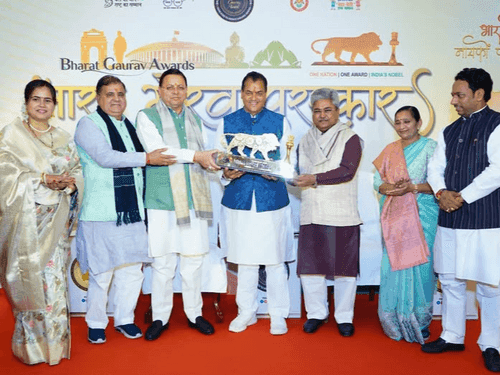 Cabinet Minister Premchand Agarwal received Bharat Gaurav Award