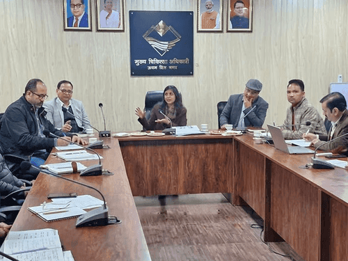 Director Mrs. Swati S Bhadauria inspected the health units