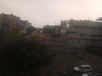 Strong winds blowing in the capital Dehradun