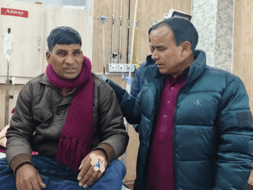 Dr Rawat enquired about the condition of the injured in Pauri bus accident