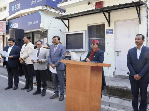 Chief Secretary administered oath to exercise their right to vote