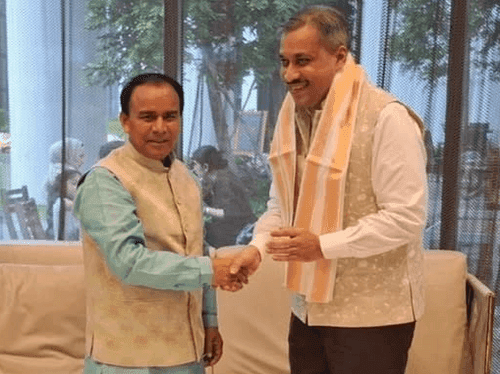 Cabinet Minister Dr. Dhan Singh Rawat met the Indian High Commissioner in Singapore
