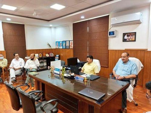 Today, in the auditorium of the Directorate of Animal Husbandry, a topic related to the responsibilities of procurement was discussed.