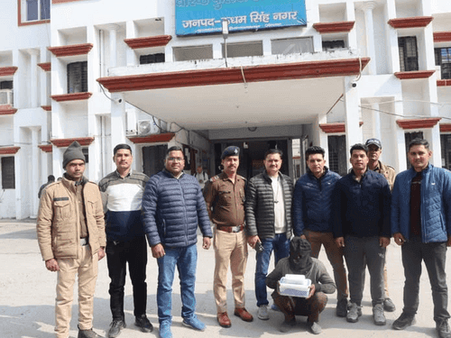 Smuggler arrested with illegal hashish worth ₹4 lakh