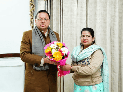 Image for Shayra Bano of Kashipur met CM Dhami