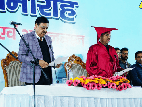 Image for Newly elected mayor Saurabh Thapliyal took oath