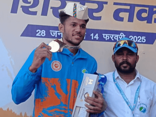 Dev Kumar Meena of Madhya Pradesh created a new national record in pole vault