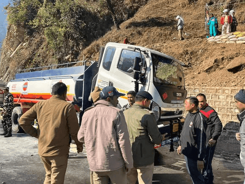 Image for Fire broke out in kerosene tanker, fire service brought it under control