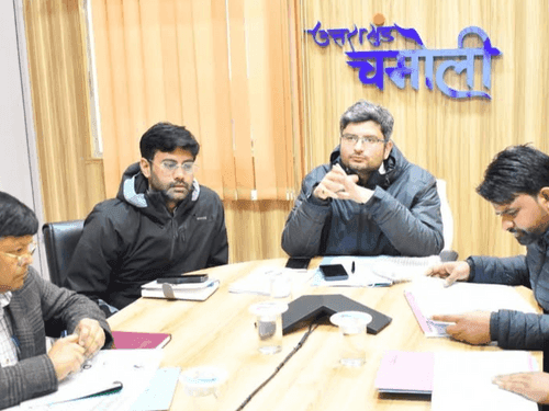 District Magistrate Sandeep Tiwari reviewed the pending cases