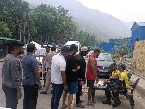 Offline registration facilities started in Chowki Byasi and Bhadrakali