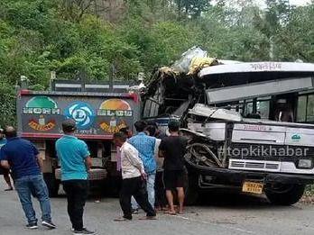 Many people were injured in roadways bus and dumper collisions