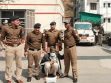 Nainital Police arrested 02 smugglers with illegal hashish