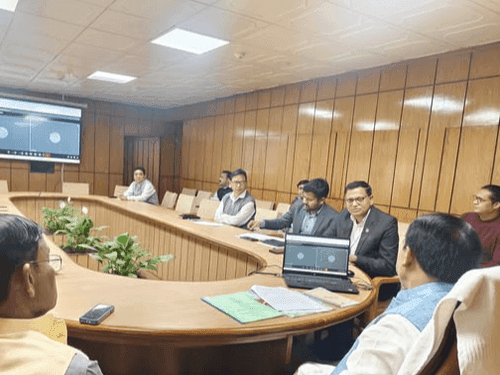 Image for Cabinet Minister Dr. Dhan Singh Rawat held a review meeting with officials
