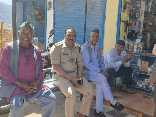 Image for Uttarkashi Police became the stick for the elderly