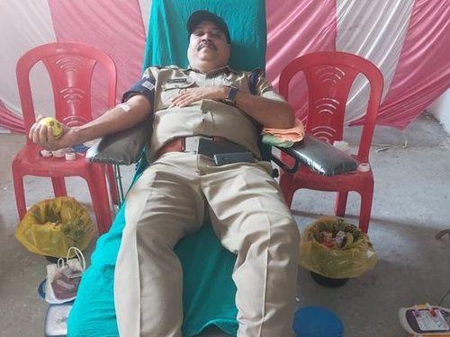 Gangnahar police participated in blood donation camp