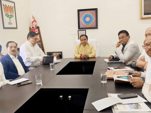 Image for Health Minister held a review meeting of the Medical Education Department