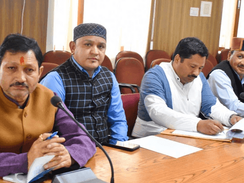 DM Sandeep Tiwari held a meeting with all the stakeholders related to the Yatra