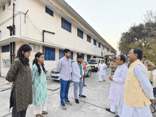 Image for Health Minister Dr Rawat inspected the Community Health Center Devprayag