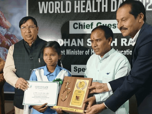 Image for Cabinet Minister Dr. Dhan Singh Rawat rewarded the winners