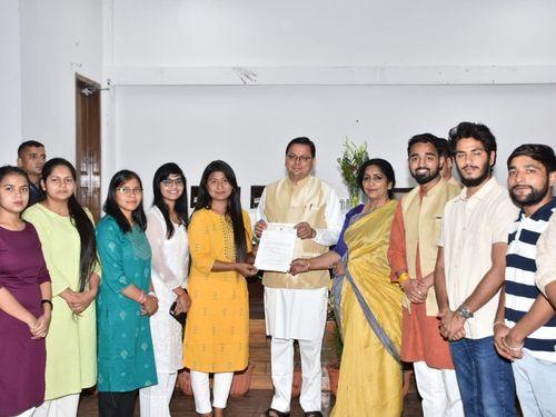 CM Dhami participated in the dialogue program with the office bearers of Akhil Bharatiya Vidyarthi Parishad