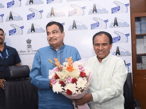 Image for Cabinet Minister Dr. Rawat participated in the meeting held in New Delhi