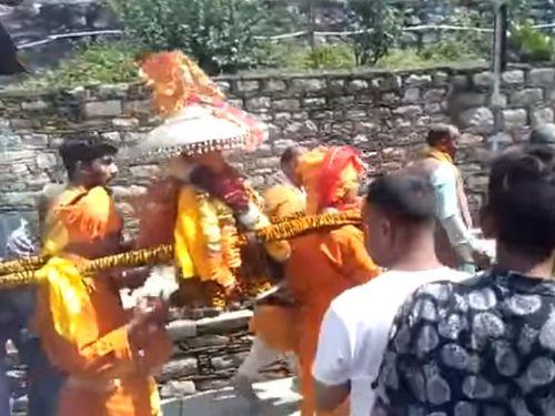Complete police_protection God Shri Rudranath ji's Doli departed for the fourth Kedar