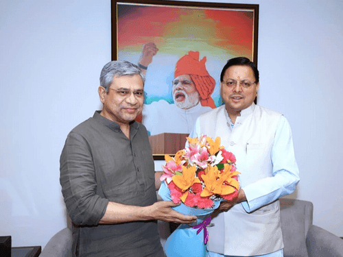 CM Dhami seeks approval for rail projects from Ashwini Vaishnaw