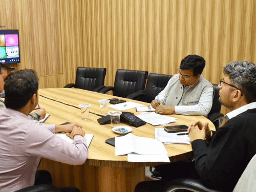 Chamoli DM Sandeep Tiwari Reviews Char Dham Yatra Arrangements