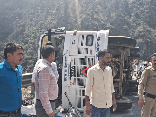 Bus accident on Gangotri national highway