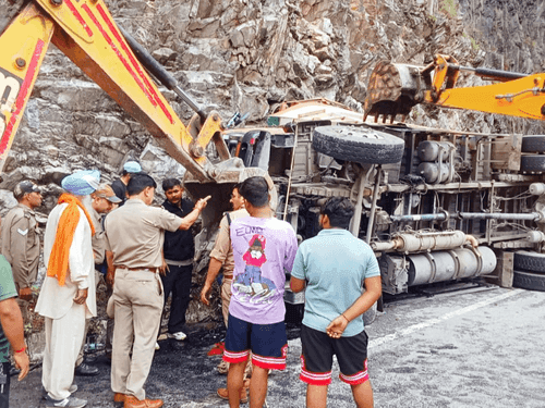 Image for Gas cylinder-laden truck overturns on Badrinath Highway, driver seriously injured