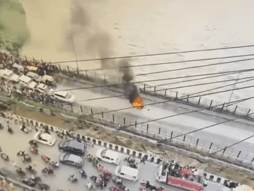 Image for Haridwar Police's prompt action brings bike fire under control