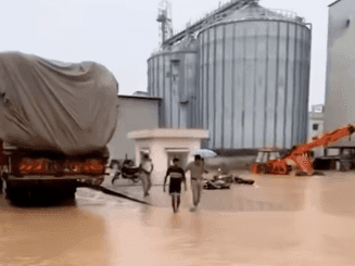 Image for Waterlogging at Haridwar Bisleri Factory, over 52 workers rescued safely