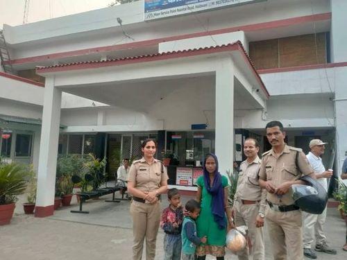 Nainital Police become the definition of friendship