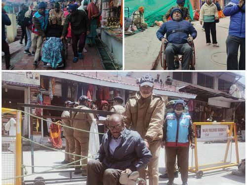 Chamoli police provided a free wheelchair facility for elderly devotees