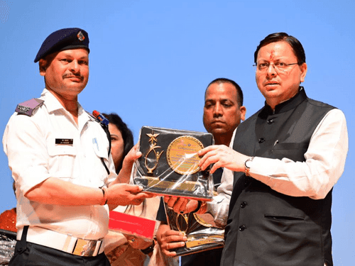 Image for CM Dhami honored personnel for their contribution in disaster relief