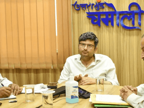 Image for Meeting held in Chamoli district on rehabilitation of disaster-affected villages