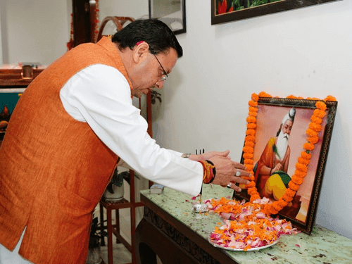 Image for Chief Minister Pushkar Singh Dhami offered floral tributes on Valmiki Jayanti
