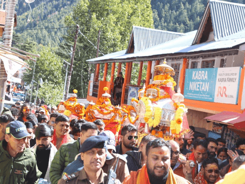 Gangotri Dham closed for winter, Goddess Ganga’s idol departs for Mukhba