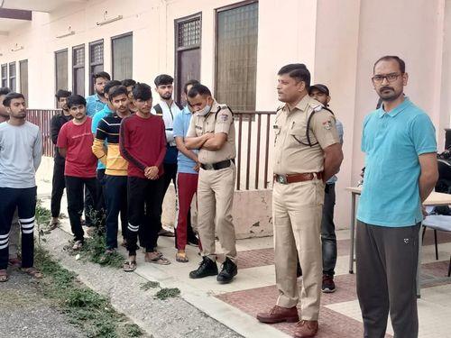 Tehri Police is doing wide publicity for the drug-free India campaign