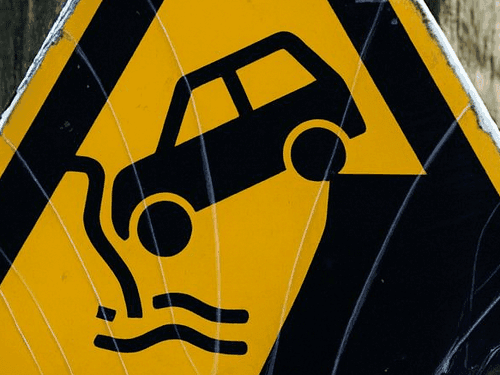 Major road accident in Gairsain, vehicle carrying wedding guests falls into gorge