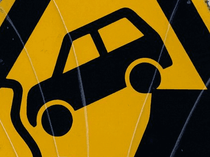 Car falls into gorge on Thatyud–Mussoorie road, one person loses life