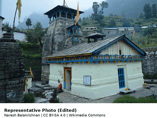 Several couples tied the knot amid snowfall at Triyuginarayan Temple in Rudraprayag